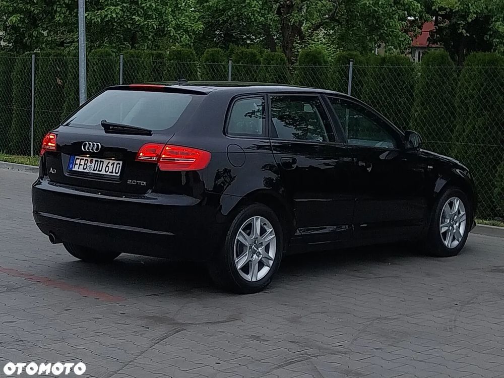Audi A3 Sportback 2.0 TDI DPF S line Sportpaket plus - 3
