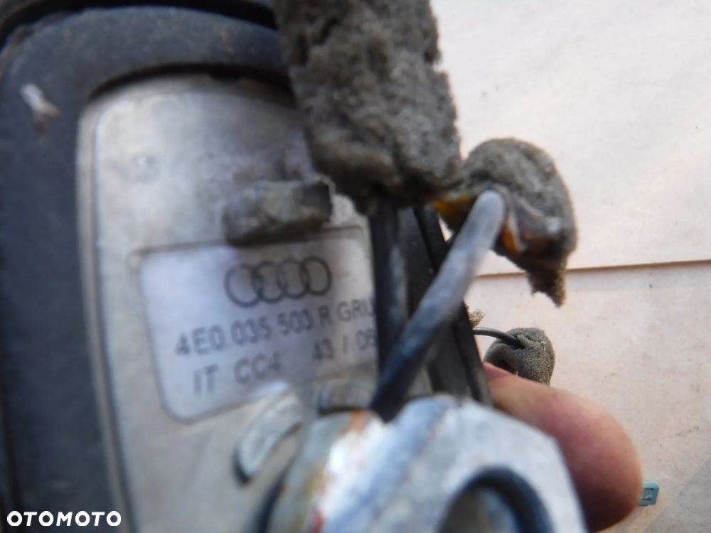 Audi Q7 4L  A8 D3 Seat Exeo A4 B7  antena GPS 4L0035503B rekin 4E0035500R 8E9035503T - 4