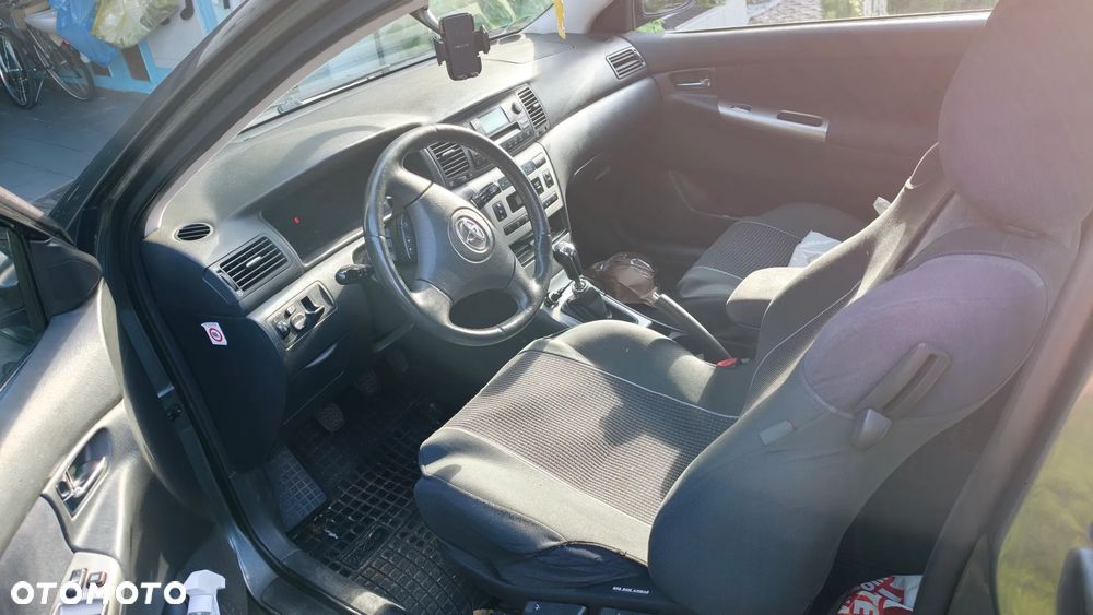 Toyota Corolla 1.4 VVT-i Luna - 4