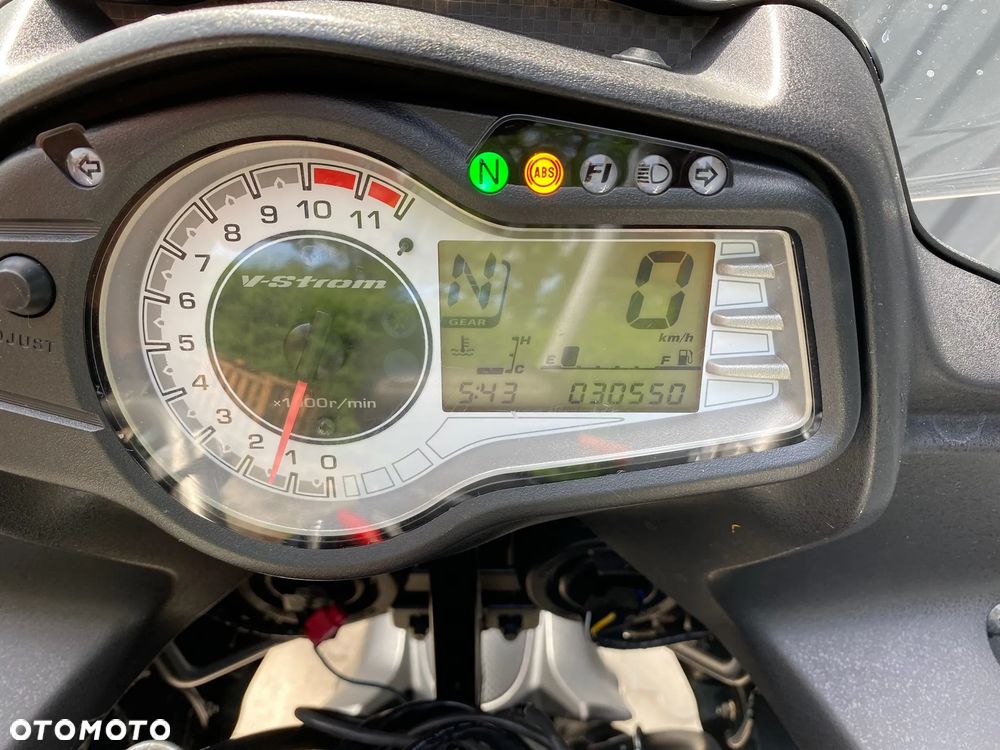 Suzuki V-STROM - 19