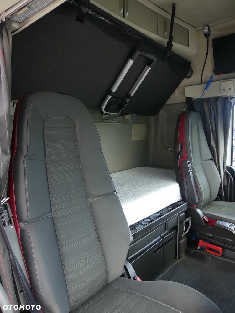 Volvo FH4 500 / EURO 6 / ZESTAW PRZESTRZENNY / KLIMA POSTOJOWA / TV / - 31