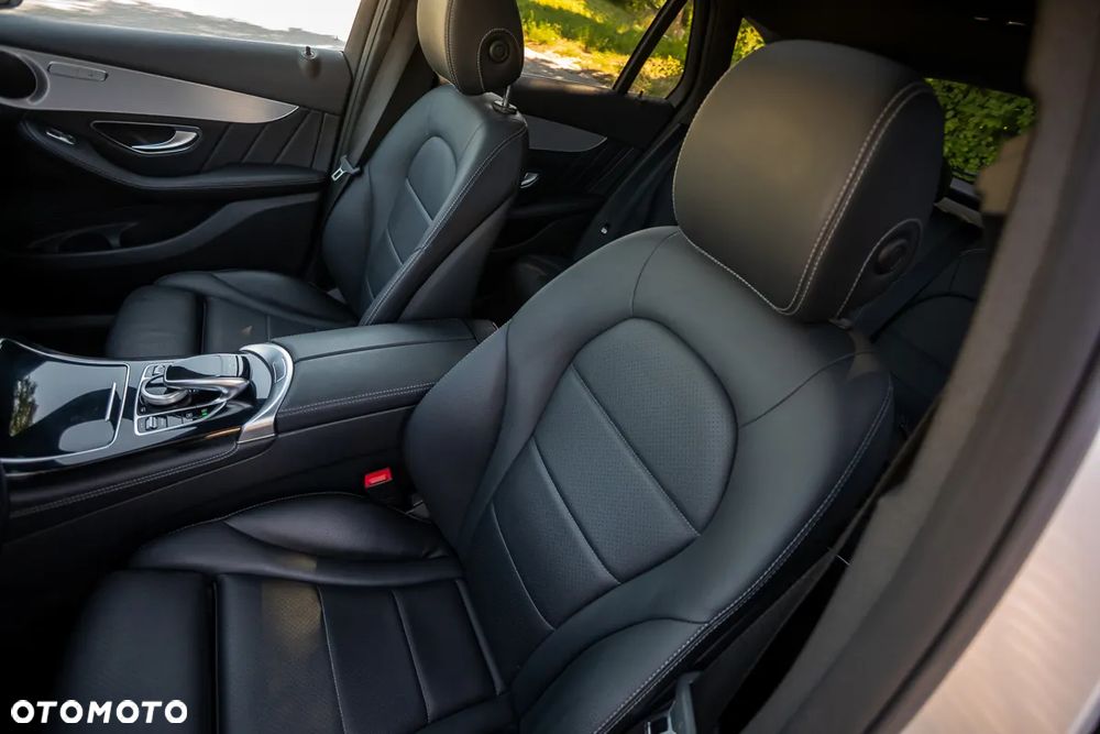 Mercedes-Benz GLC 250 d 4Matic 9G-TRONIC AMG Line - 17