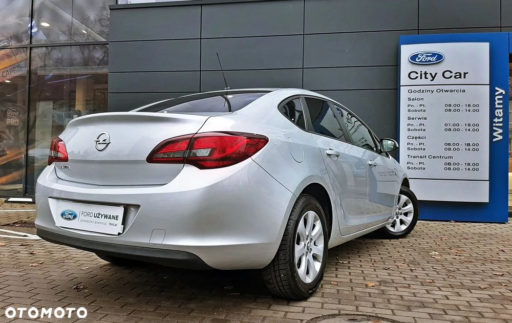 Opel Astra - 18