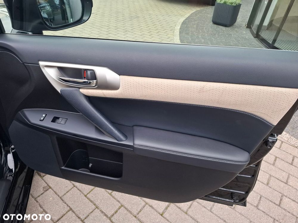 Lexus CT 200h Elite EU6 - 21