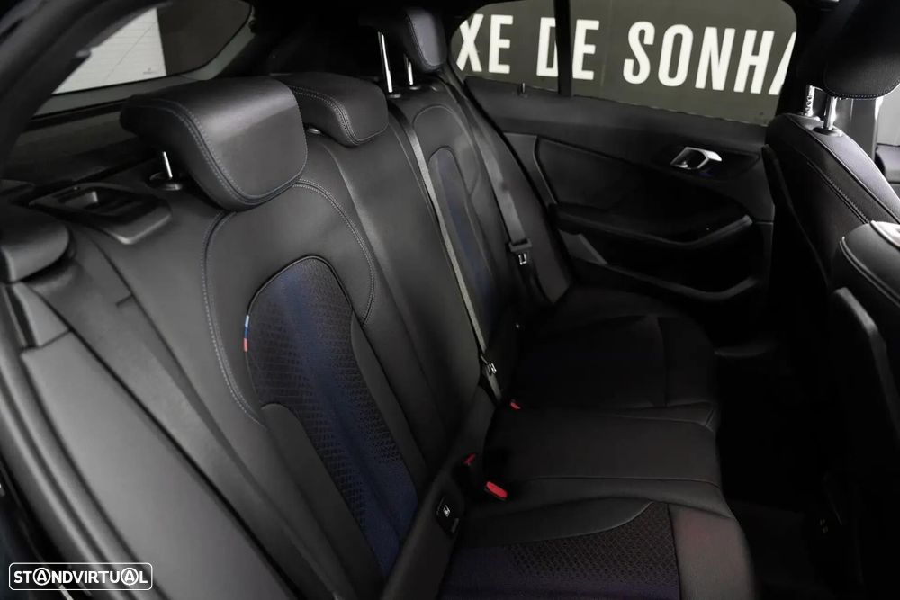 BMW 116 d Pack Desportivo M Auto - 27