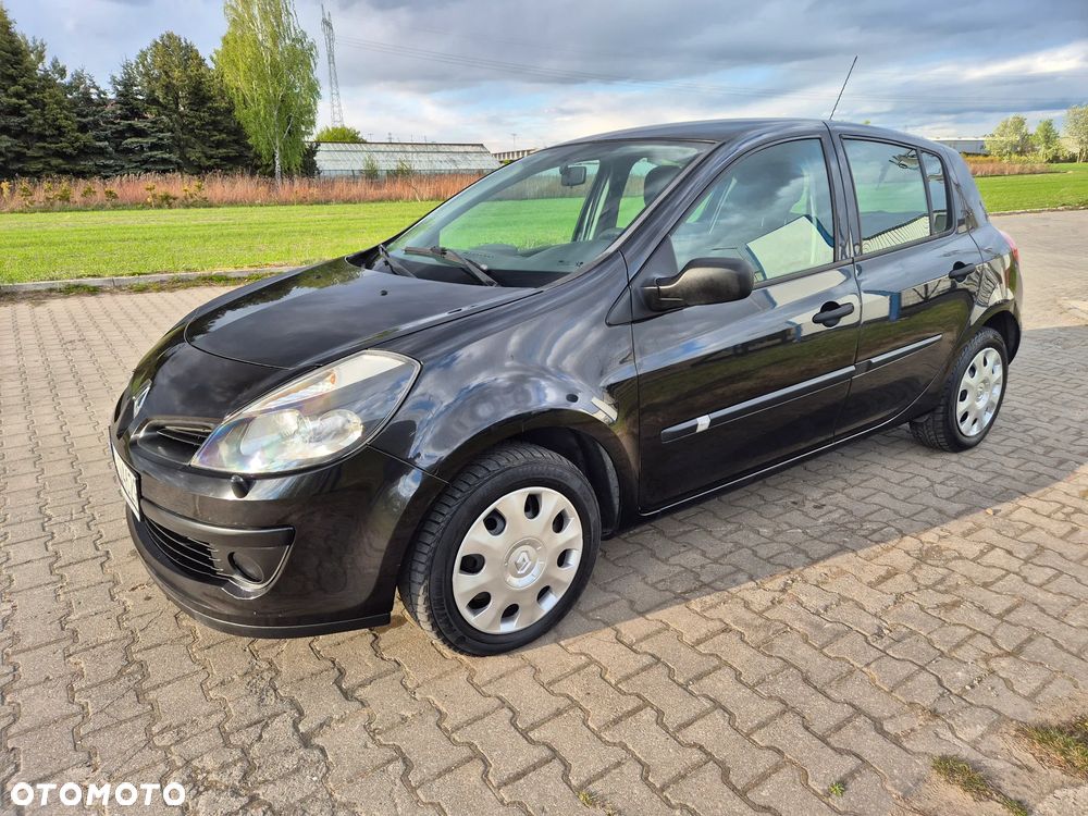 Renault Clio 1.5 dCi Alize - 21