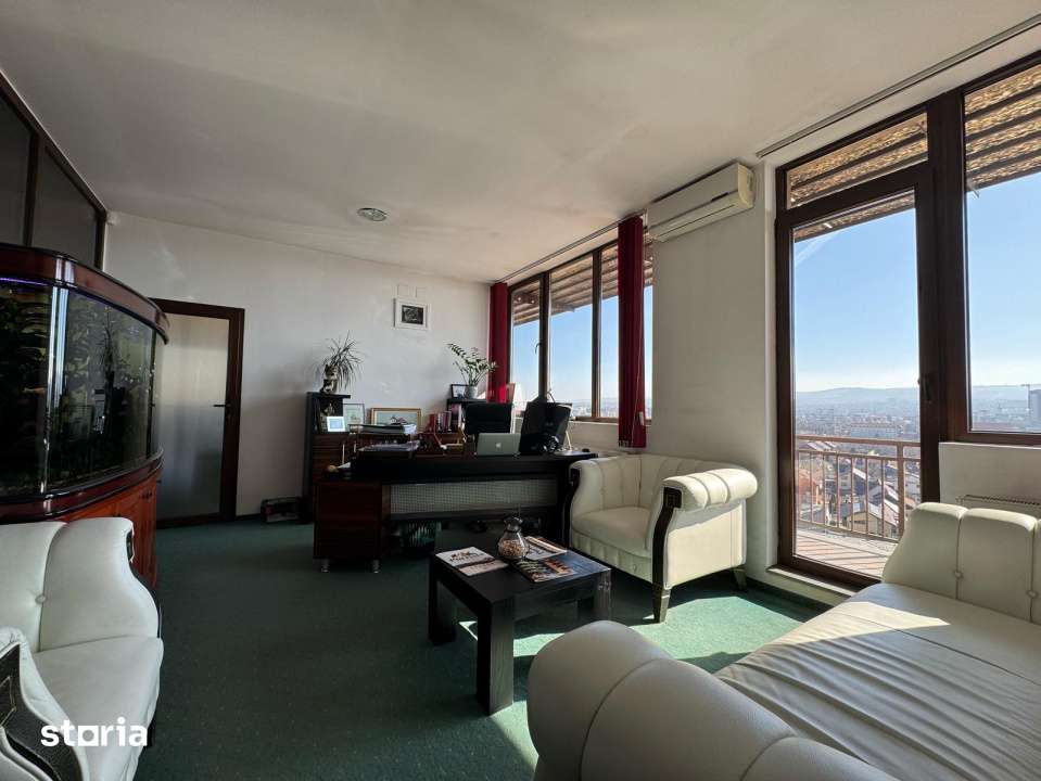 Apartament 4 camere, ultrafinisat, mobilat pentru birou, panorama unic — fotografia 1