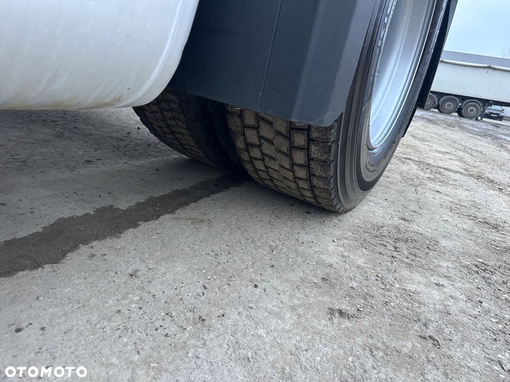 Mercedes-Benz Antos - 13