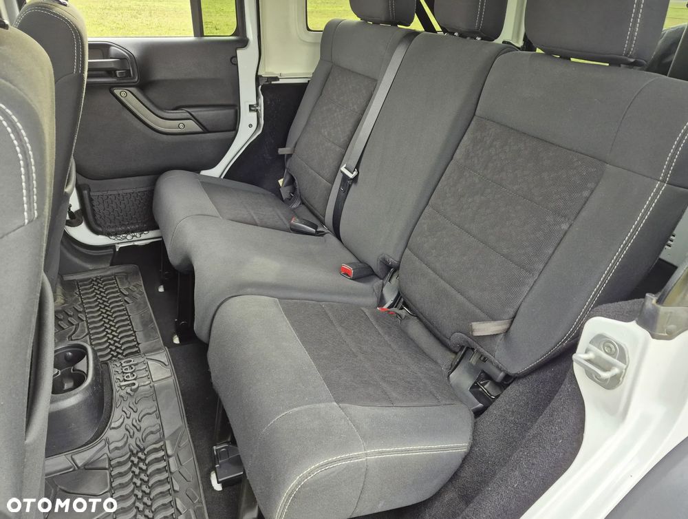 Jeep Wrangler - 11