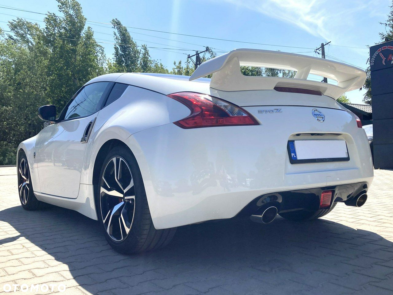 Nissan 370 Z - 12