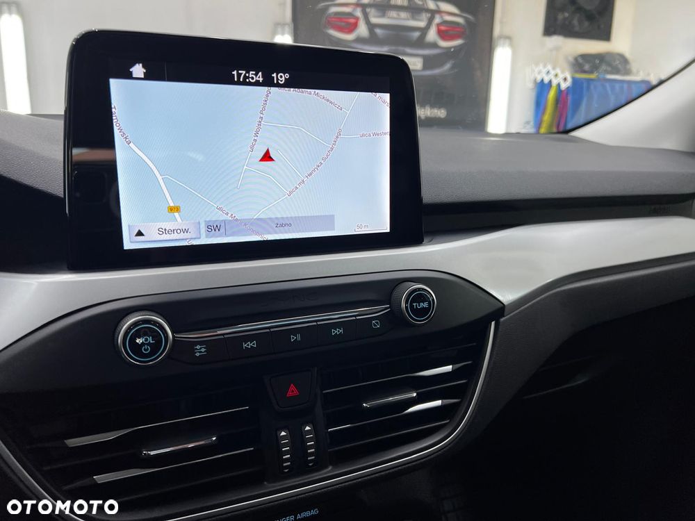 Ford Focus 1.5 EcoBlue STart-Stopp-System TITANIUM X - 12