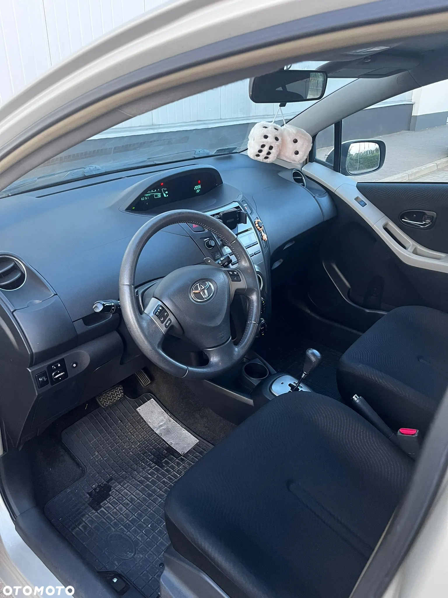 Toyota Yaris 1.33 Sol MM - 10