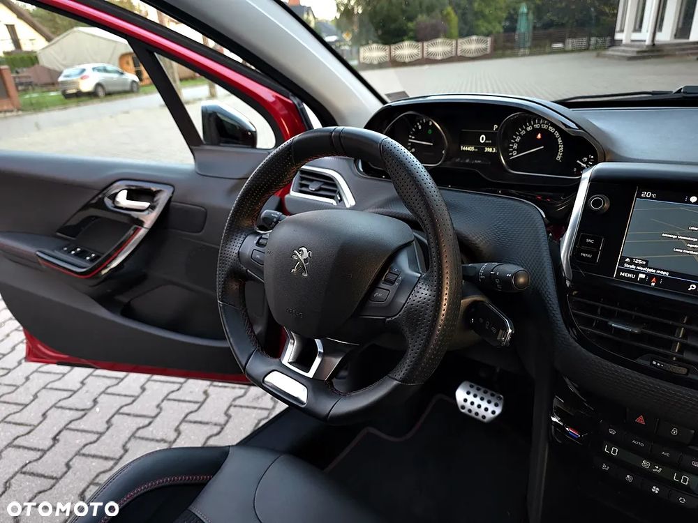Peugeot 2008 BlueHDi 120 EAT6 Black Edition - 27