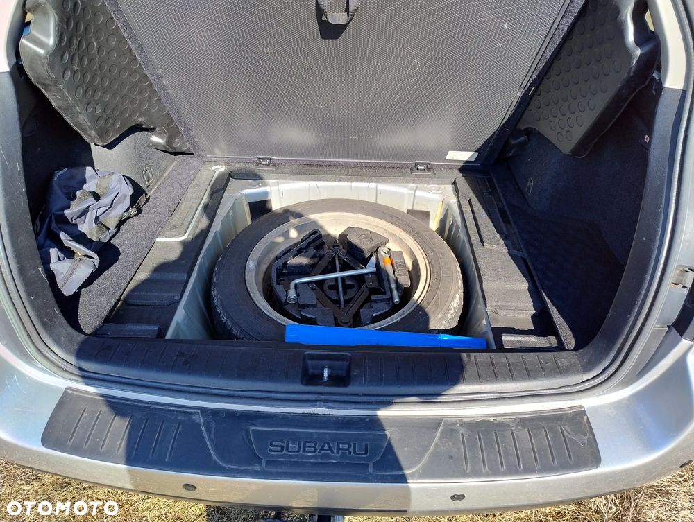 Subaru Outback 2.5i AT - 11