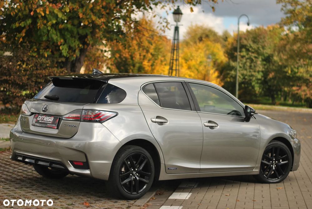 Lexus CT 200h Black - 8