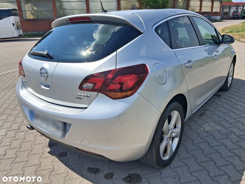Opel Astra 1.6 Turbo Sport - 2
