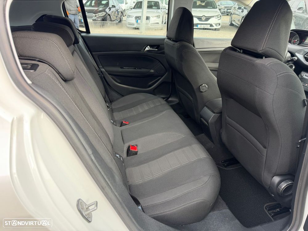 Peugeot 308 1.6 BlueHDi Allure - 14