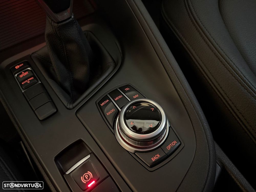 BMW X1 16 d sDrive Advantage - 34