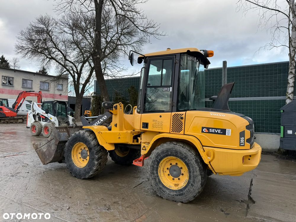 Volvo L 30 G - 4