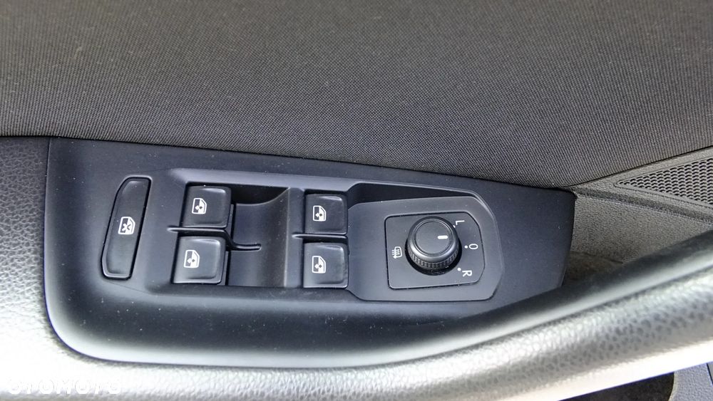 Volkswagen Passat 2.0 TDI BMT Highline DSG - 19