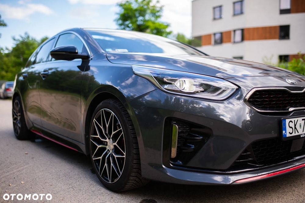 Kia ProCeed 1.6 T-GDI GT DCT - 28