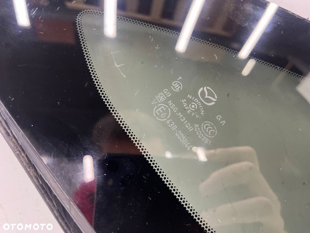 Szyba boczna Mazda CX-3 CX3 14-21r. trójkąt karoseryjna prawa tylna prawy tył oryginalna CIEMNA - 14