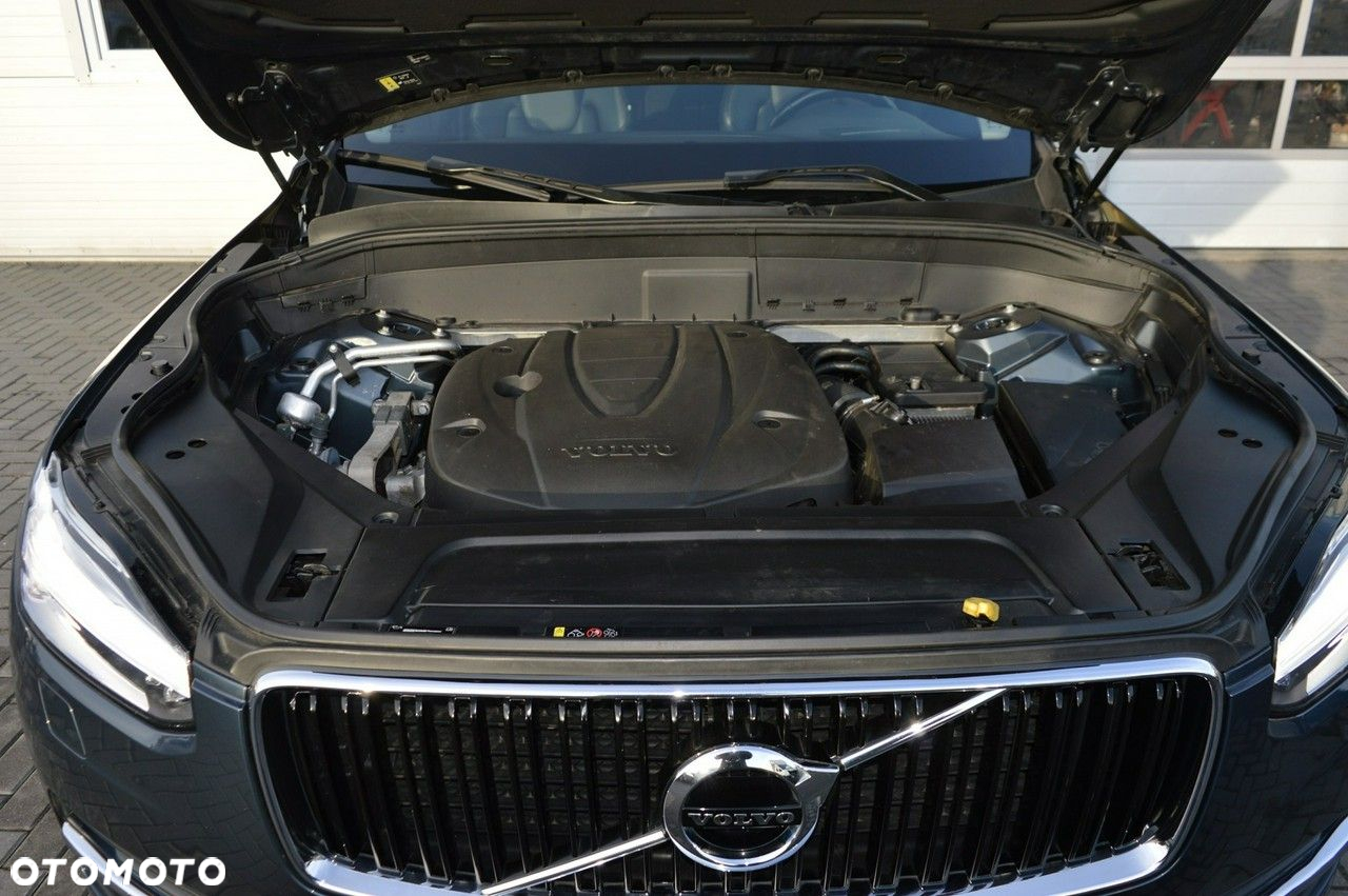 Volvo XC 90 D5 AWD Momentum - 39