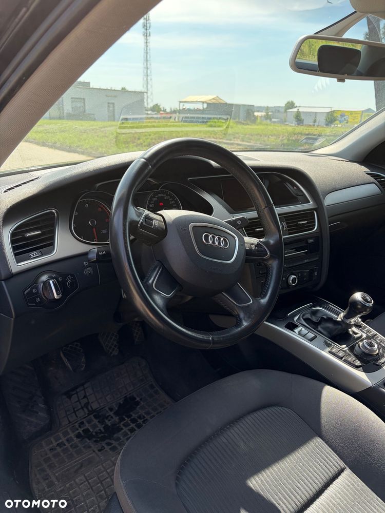 Audi A4 Limousine 2.0 TDI DPF Ambiente - 3