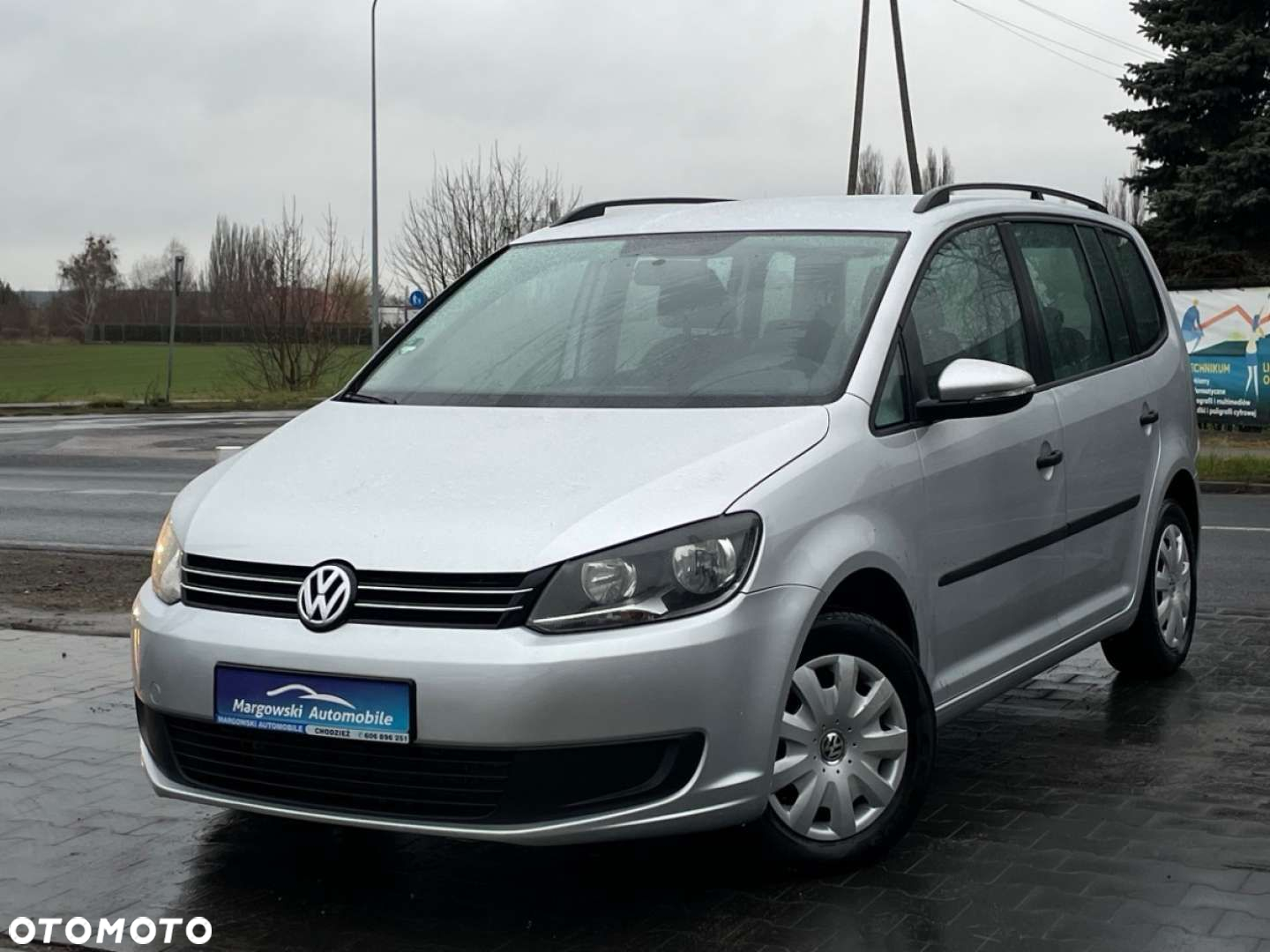 Volkswagen Touran - 4
