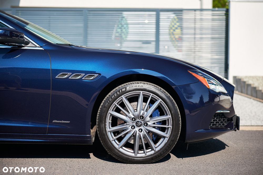 Maserati Quattroporte GranLusso S - 6