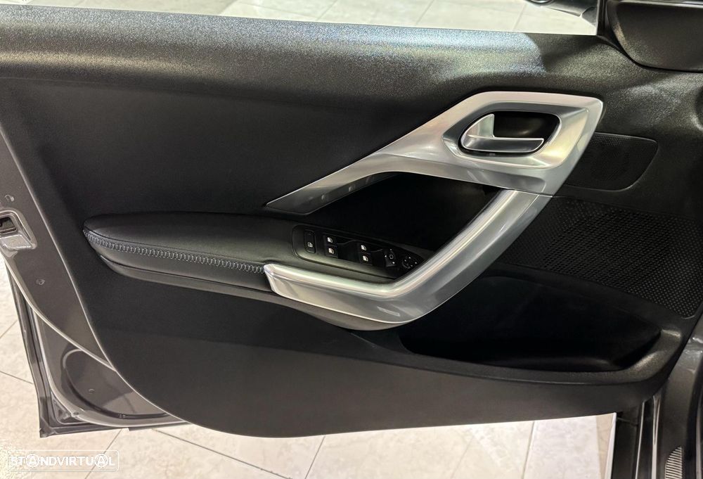 Peugeot 2008 PureTech 130 Stop&Start EAT6 Black Edition - 17