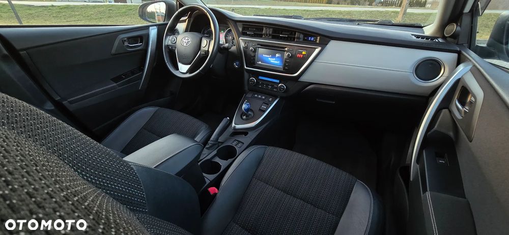 Toyota Auris 1.8 HSD Luna - 28