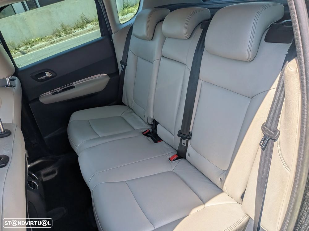 Peugeot 3008 2.0 HDi Hybrid4 88g - 19