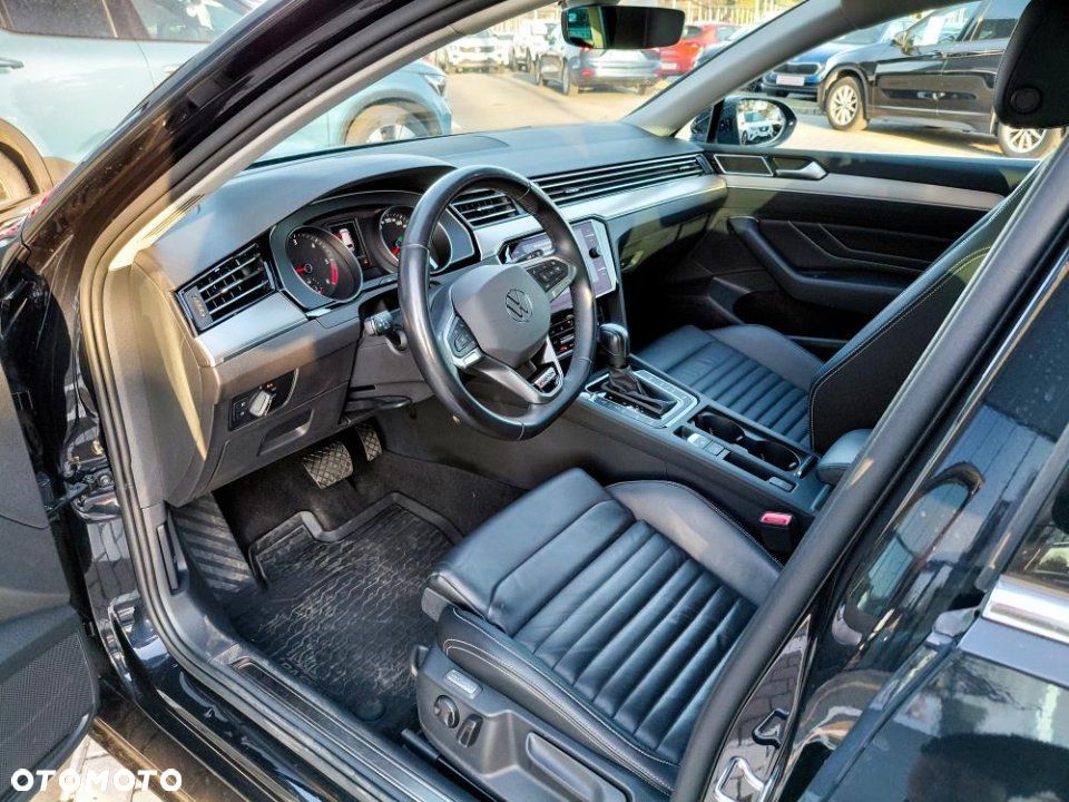 Volkswagen Passat - 9