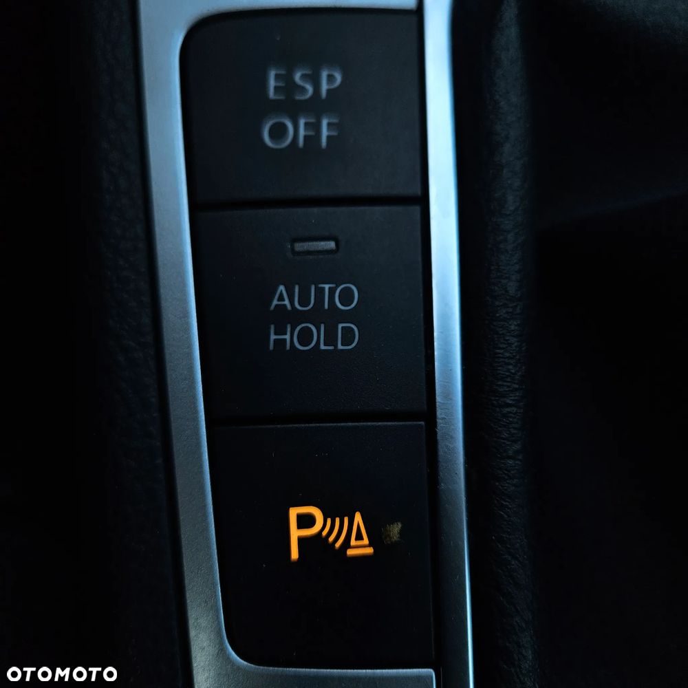 Volkswagen Passat 2.0 Blue TDI SCR Comfortline - 31