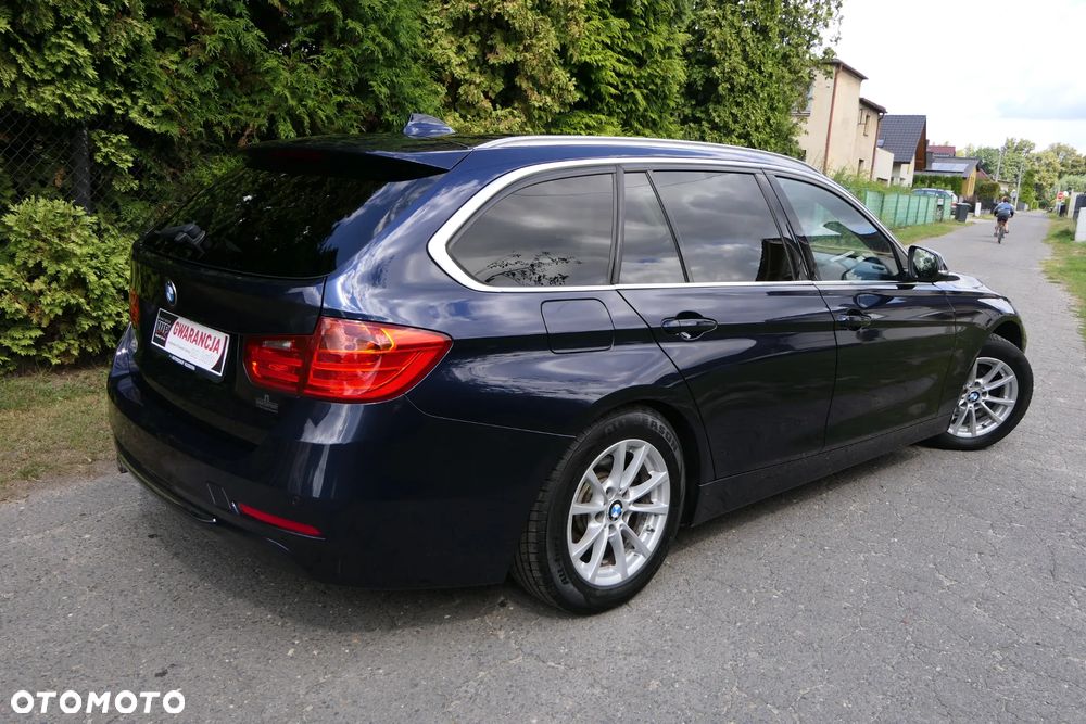 BMW Seria 3 320d Efficient Dynamics Luxury Line - 7