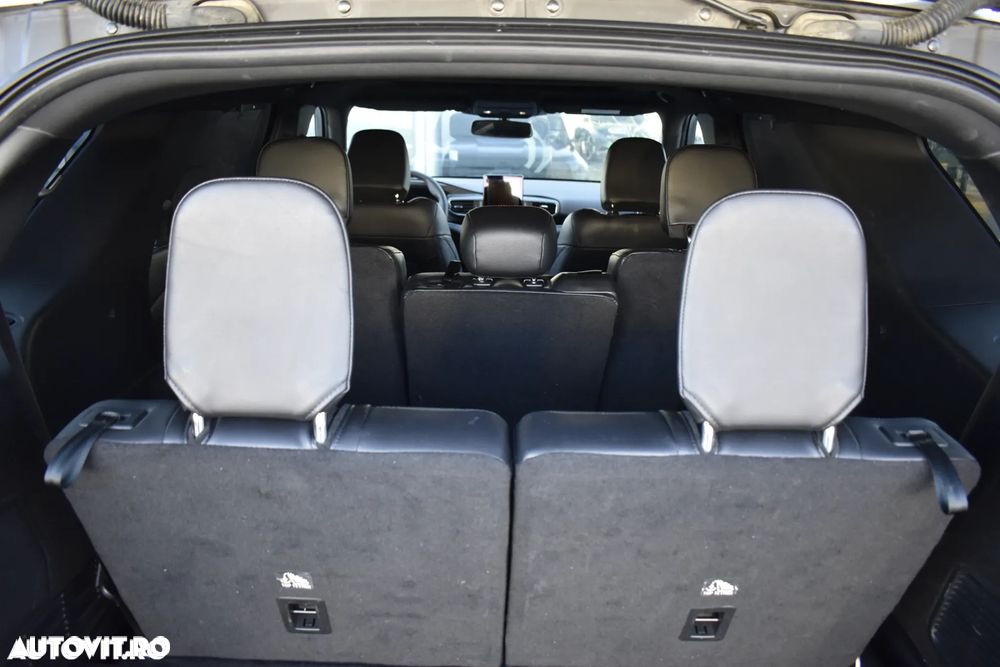 Ford Explorer 3.0 PHEV ST-Line - 38