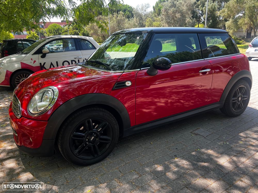 MINI 3 Portas Cooper D - 1