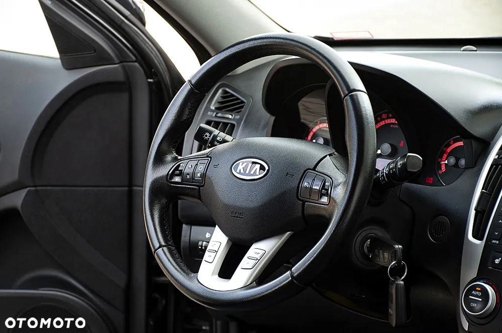 Kia Ceed 1.6 CVVT Dream-Team Edition - 31