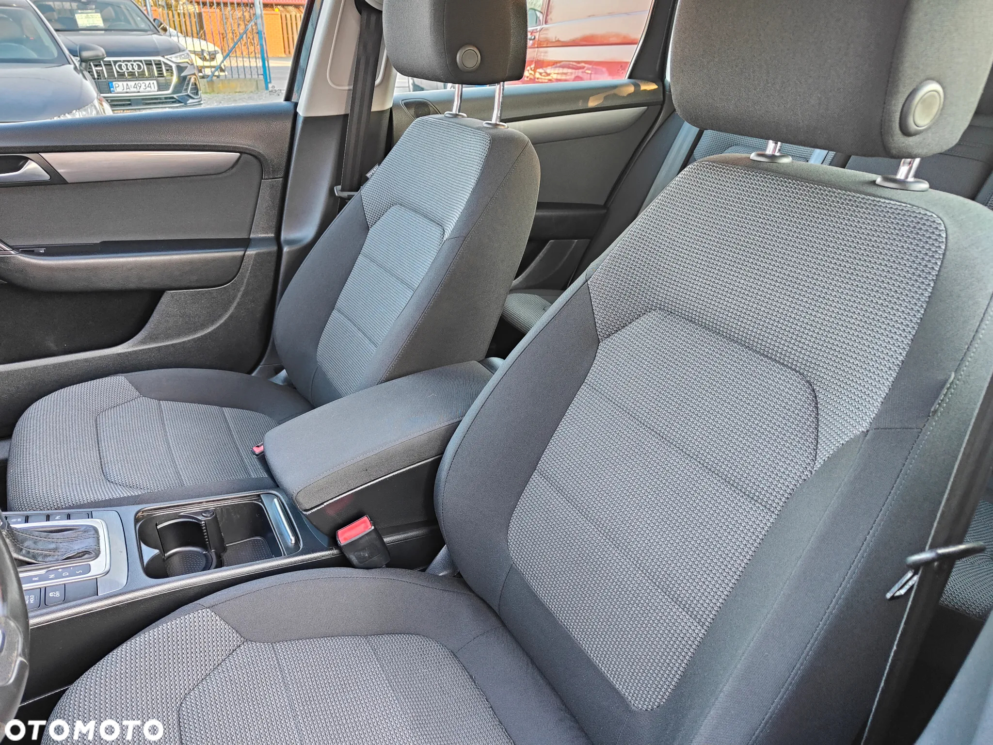 Volkswagen Passat 2.0 TDI Highline DSG - 13