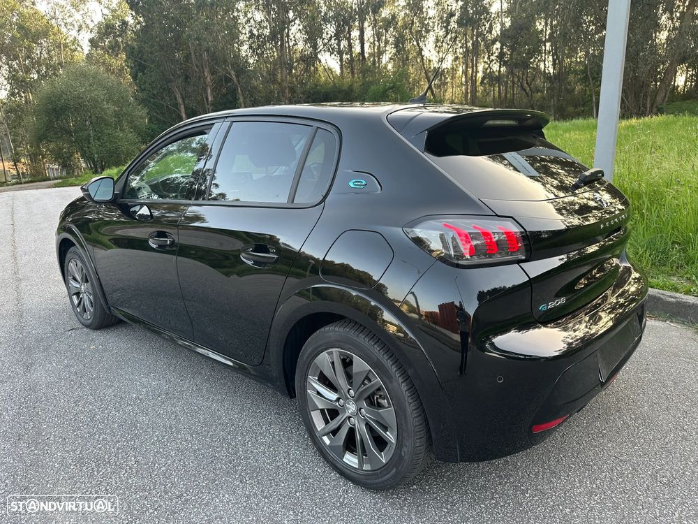 Peugeot e-208 Allure+ - 22