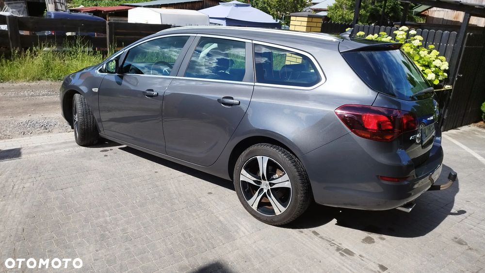 Opel Astra 1.4 T Cosmo - 9