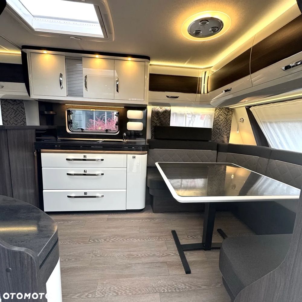 Hobby 720 KWFu Prestige - 12