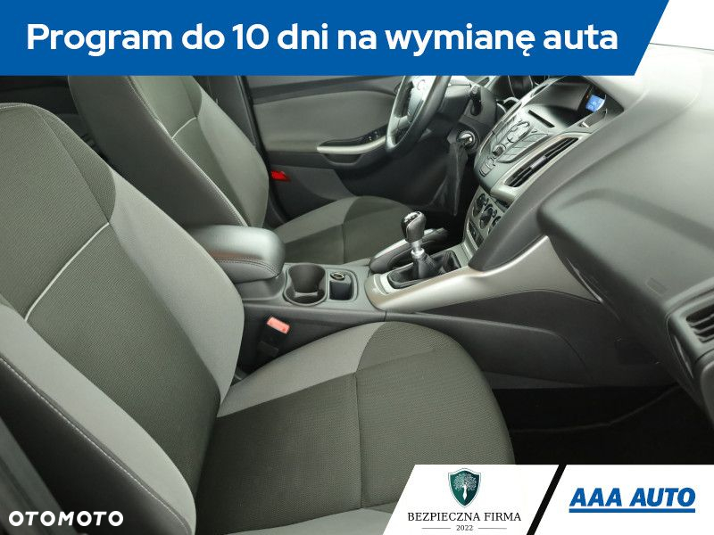 Ford Focus - 8