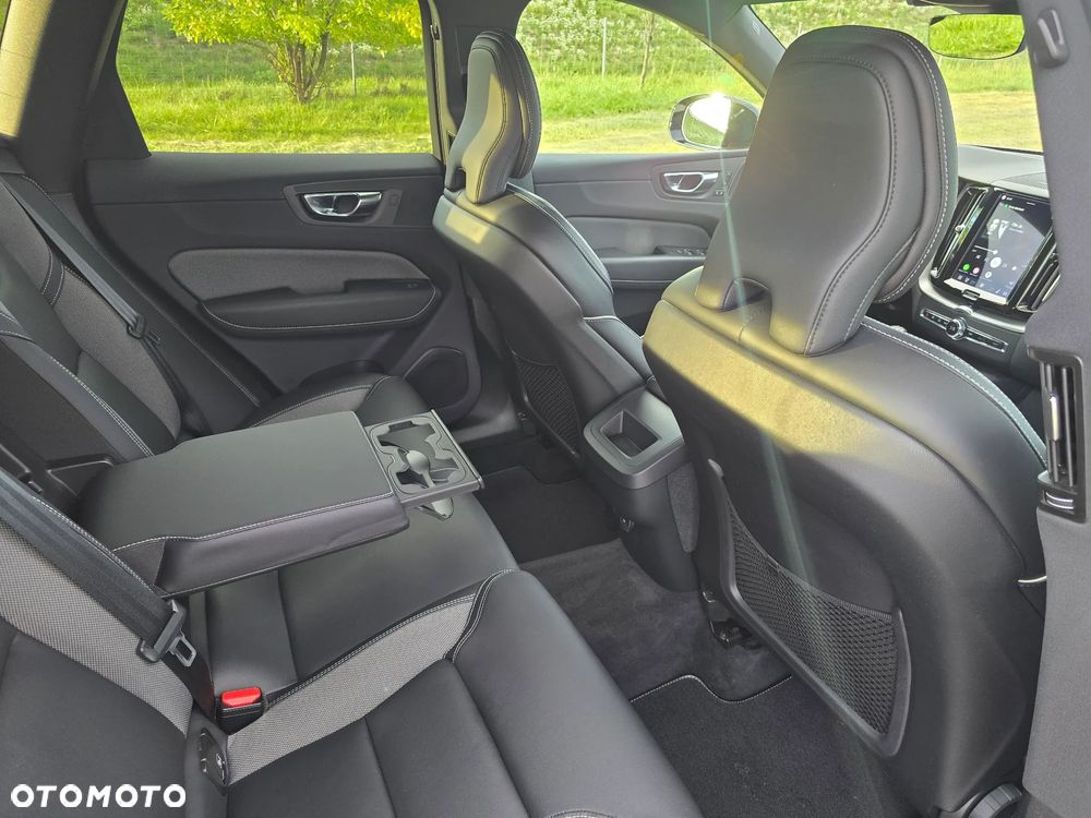 Volvo XC 60 B4 B R-Design - 29