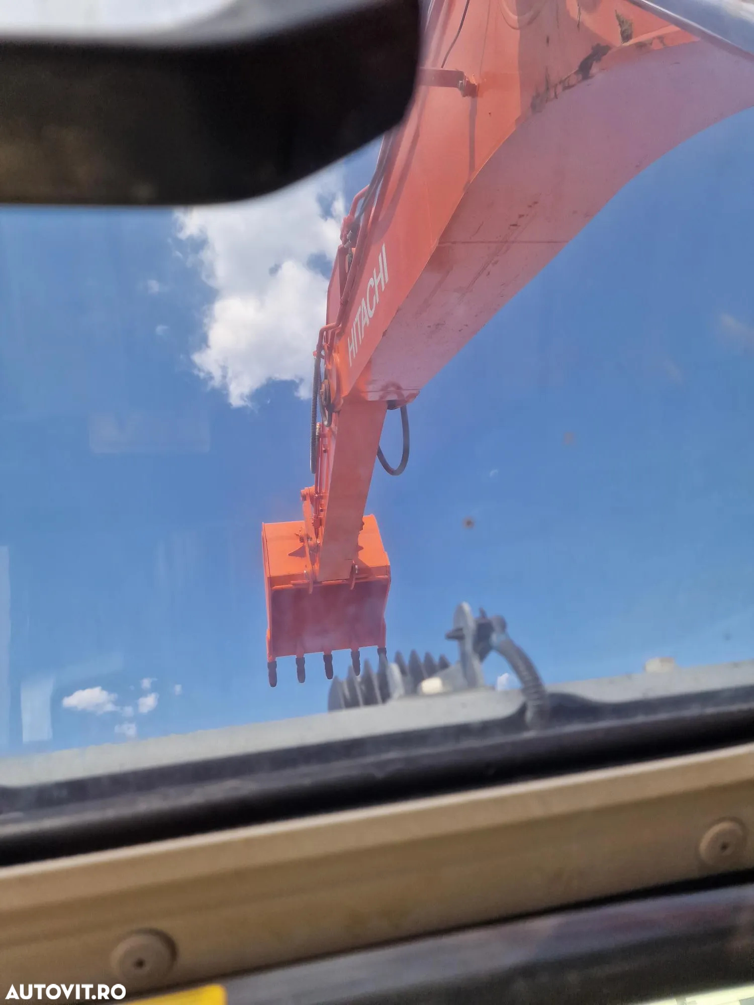 Hitachi ZX350-7, 2020, 9.420h, Cupa 2,2mc NOUA-94.900 Eur+Tva, Masa operationala 26,5t, Consum mediiu 14,1l/h, camera spate, camere laterale, inst picon, AC climatronic, Scaun operator pneumatic, lant 90% ok, STARE FOARTE BUNA, posibil leasing 5 ani-94900Eur - 5