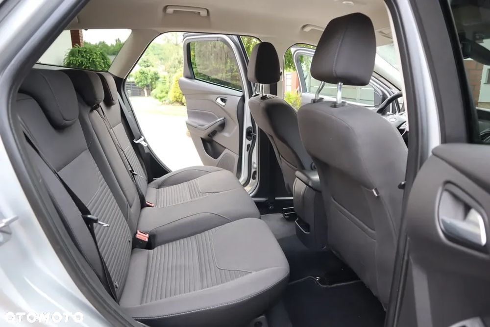 Ford Focus 1.5 EcoBlue Start-Stopp-System TITANIUM - 12
