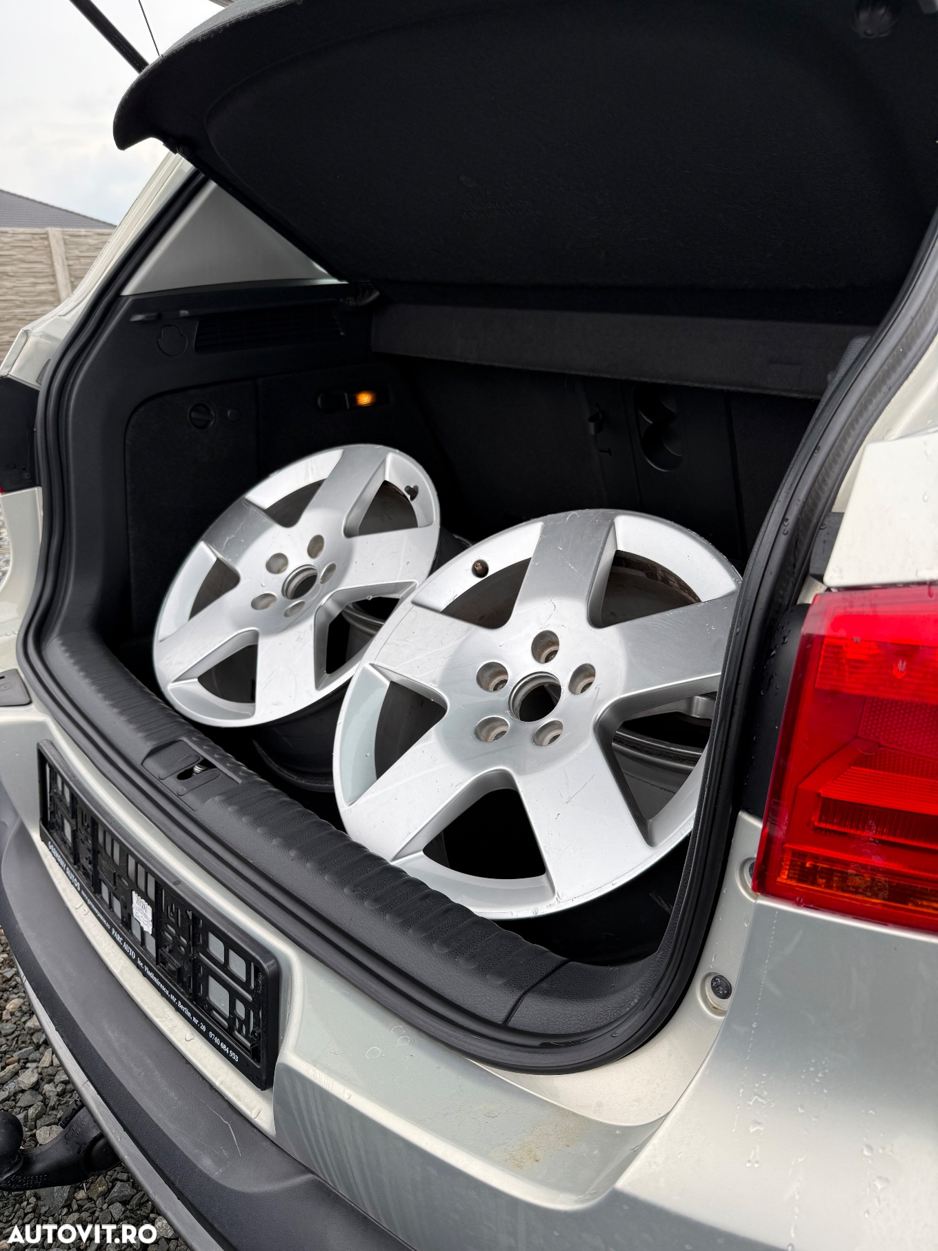 Volkswagen Tiguan - 26