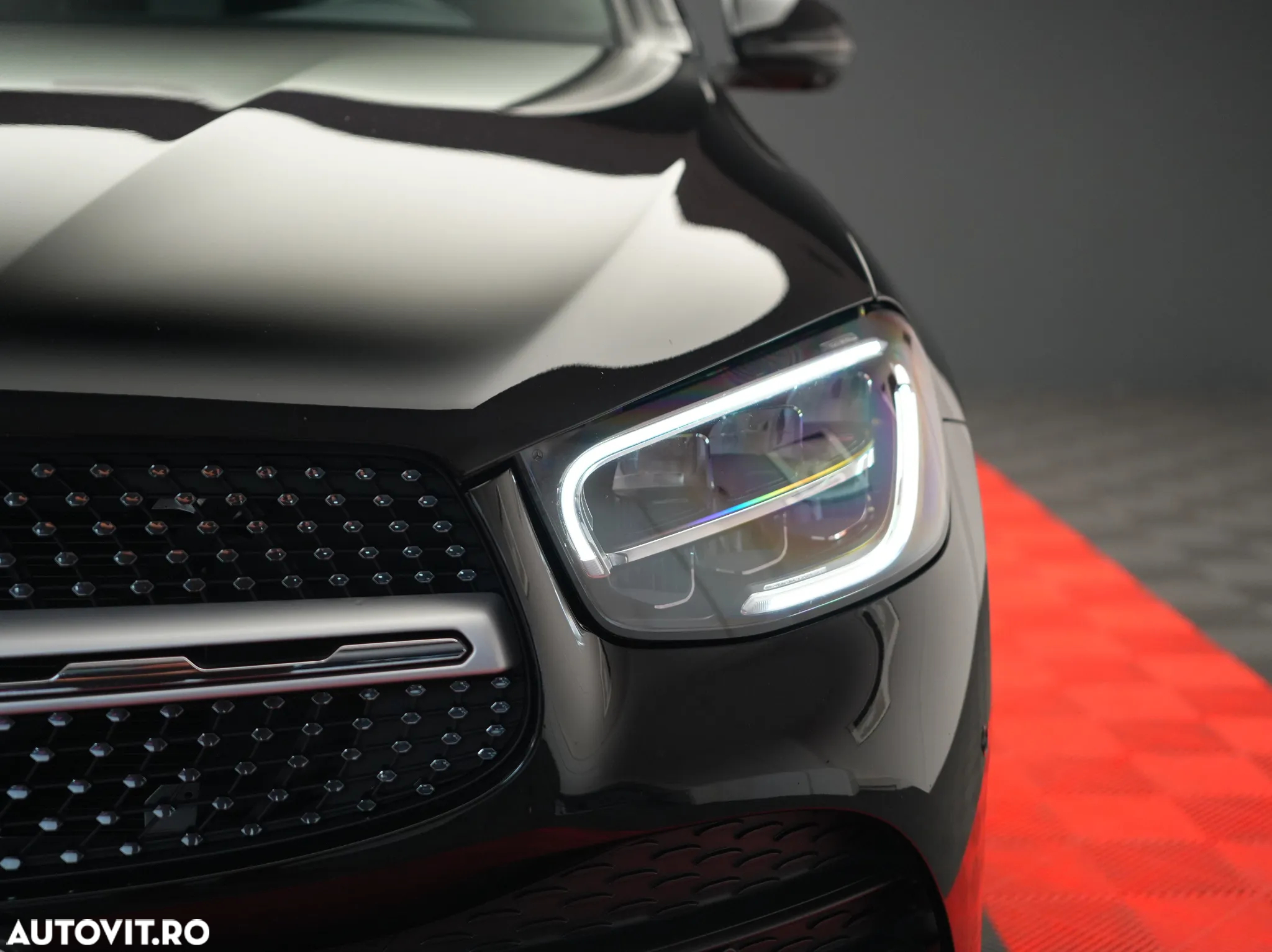 Mercedes-Benz GLC 300 4MATIC MHEV - 4