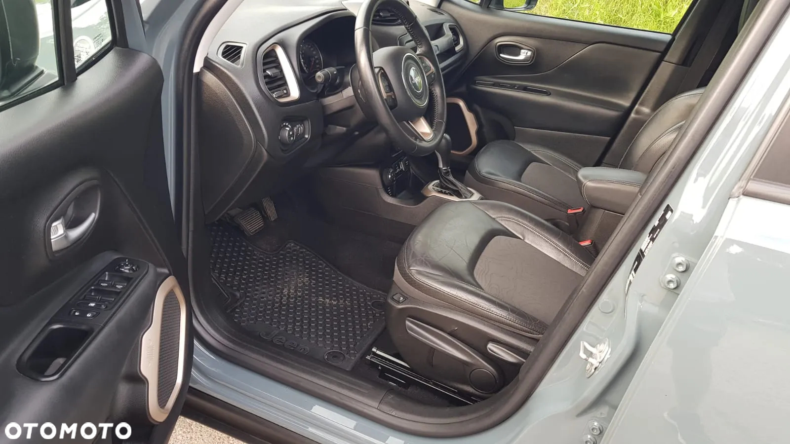 Jeep Renegade - 10